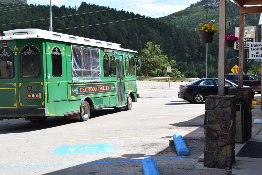 Deadwood Station Bunkhouse And Gambling Hall Motel Eksteriør billede